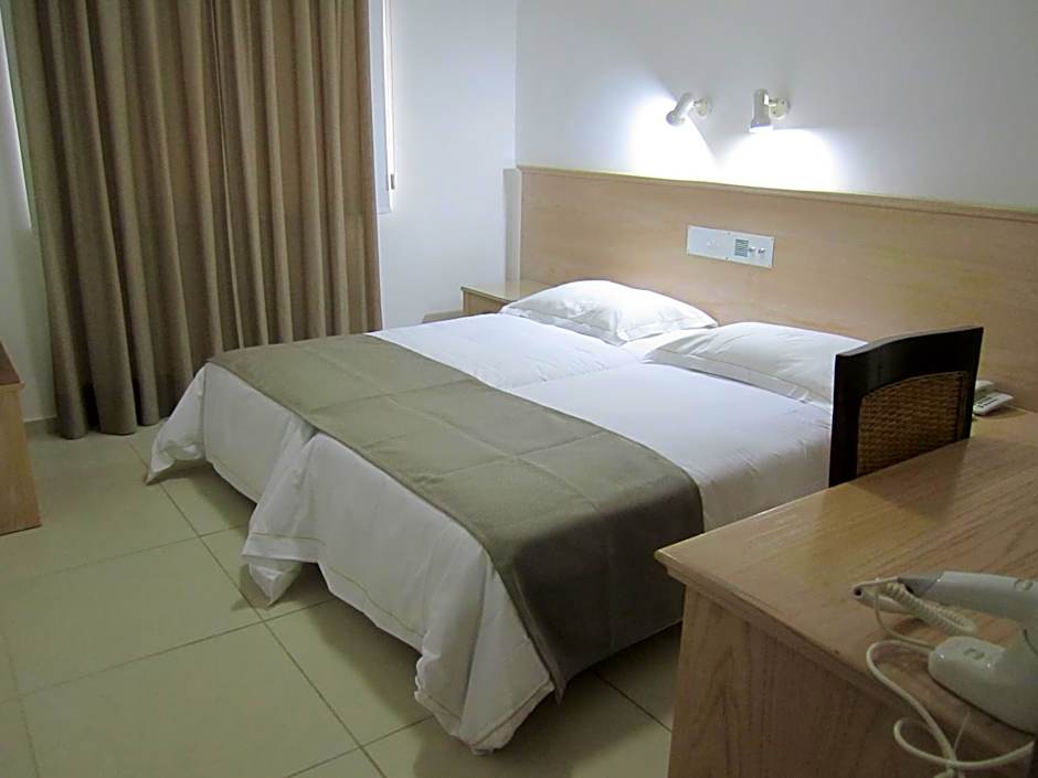 Senator Hotel Apartments