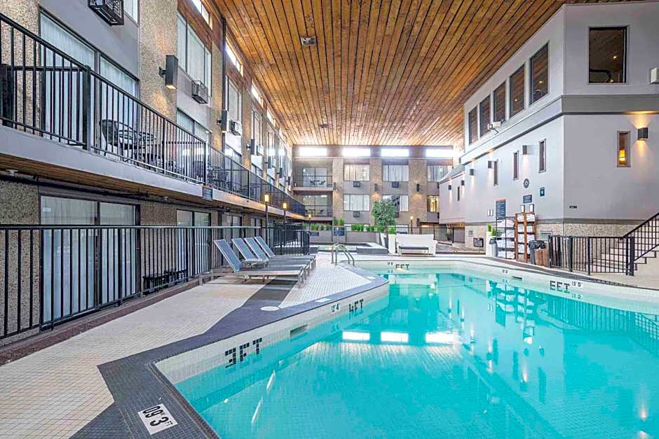 Sandman Hotel & Suites Kelowna