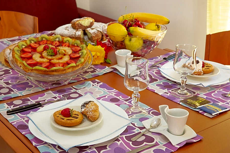 Anna e Augusto B&B --Embrace the world--4-minute walk from the Old Town丨Authentic local experience丨English-speaking staff and Wi-Fi - free shuttle to the station