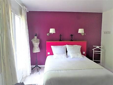 Quadruple Room with Private Bathroom