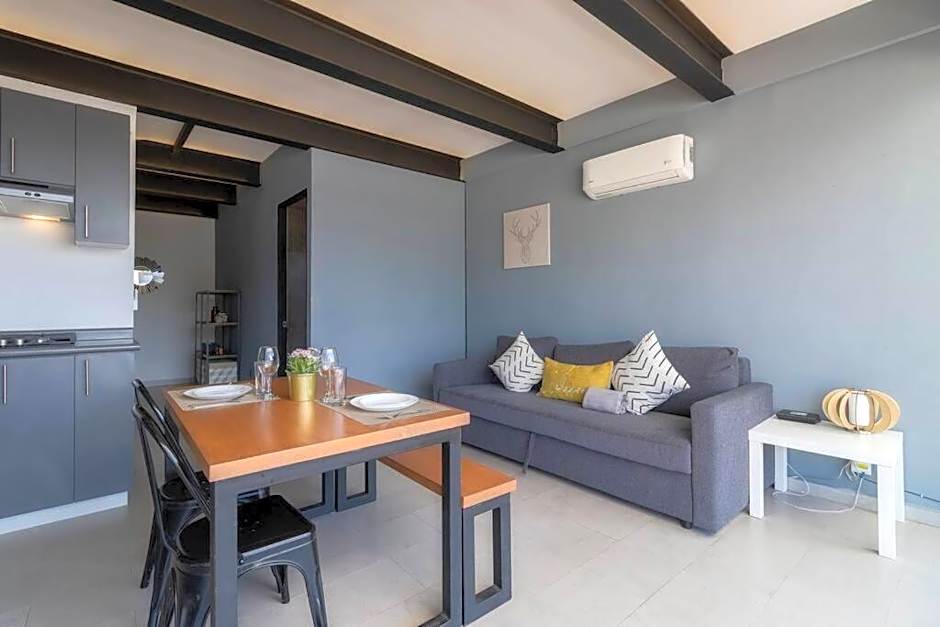 2Ph Large 2Brm 3 bath AC private terrace apt