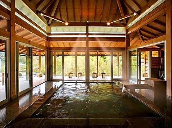 Tsurumai Moon Lake Hotel