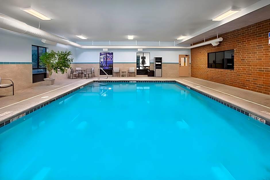Holiday Inn Express Hotel & Suites Kent State University By IHG