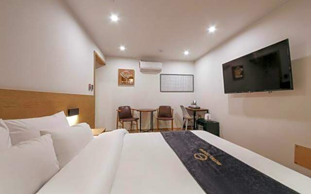 Gwangju Chungjangro Divine Hotel