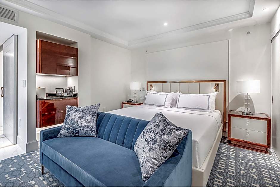 AZUR Legacy Collection Hotel