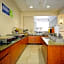 Holiday Inn Express & Suites Toluca Zona Aeropuerto By IHG