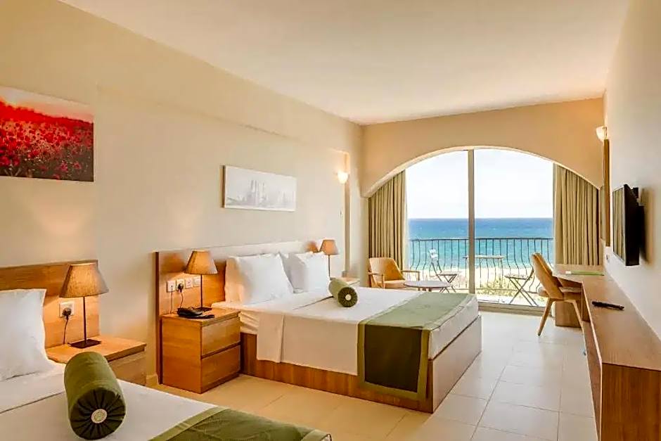 Olivia Palm Hotel