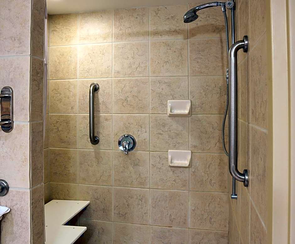 Crowne Plaza Minneapolis West By IHG