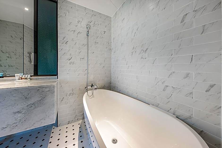 Brown Dot Hotel Chungmugong