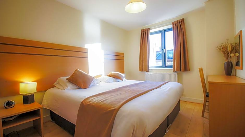 Crompton Court Apartments