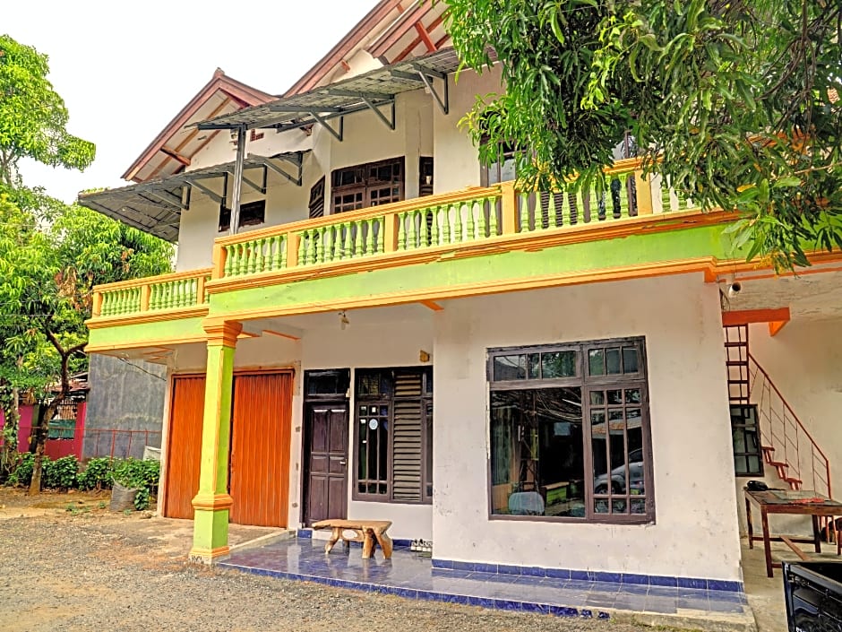 Hotel O Home Stay Syariah Aom Kusman