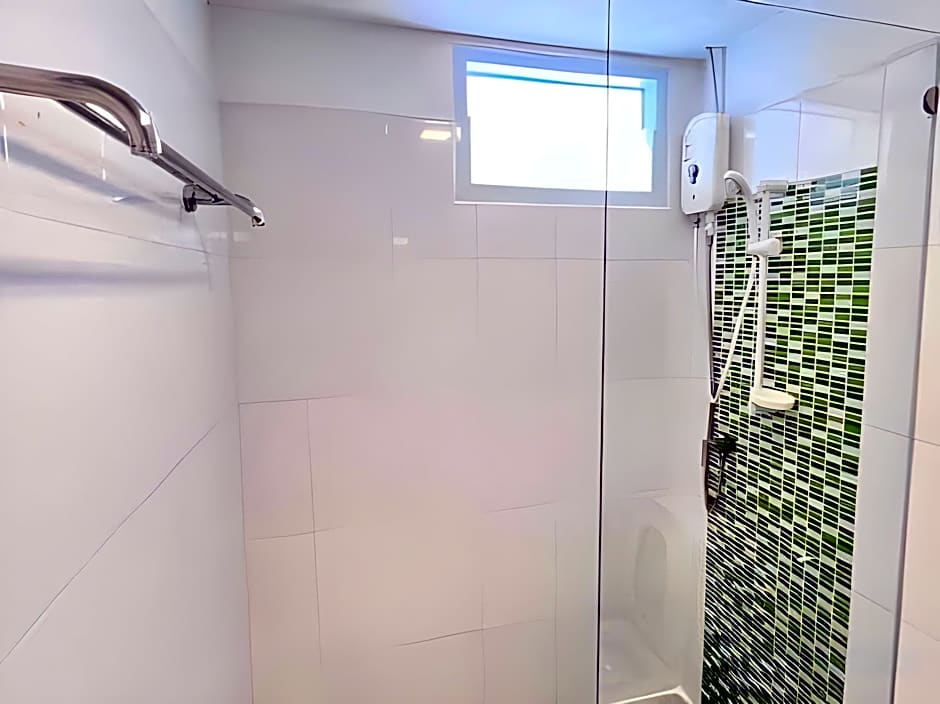 Malizon Hotel and Residences