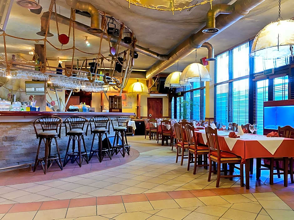 Cosmopolit Premier Art-Hotel