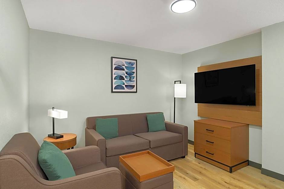 Wingate by Wyndham Mansfield OH