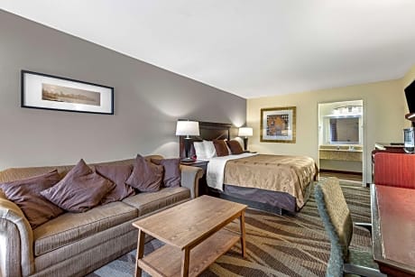 1 King Bed, Nonsmoking