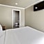 Le Blanc Inn & Suites
