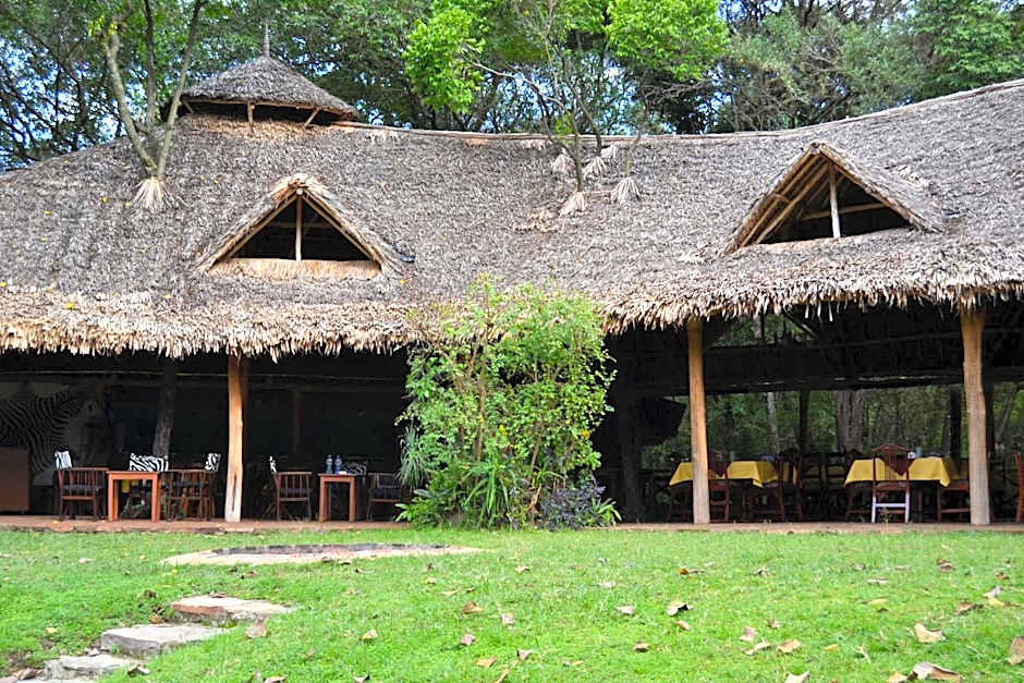 Exploreans Mara River Camp