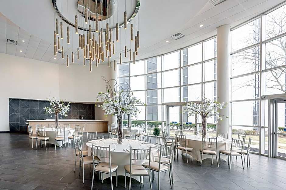 Sheraton Eatontown Hotel