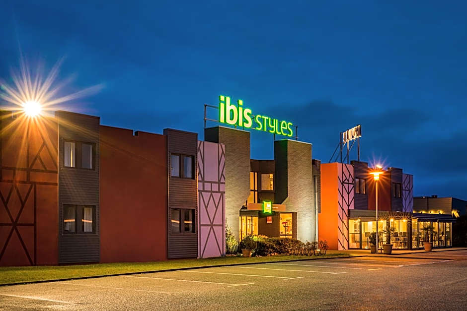 ibis Styles Rouen Val De Reuil