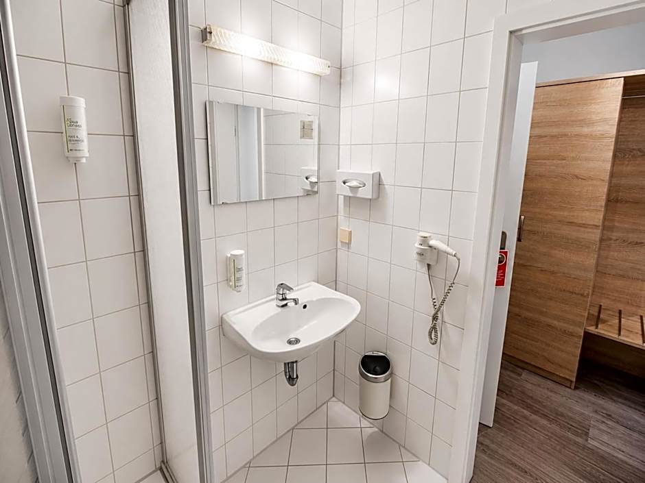 Wolfsburg Fallersleben Hotel by Belvilla