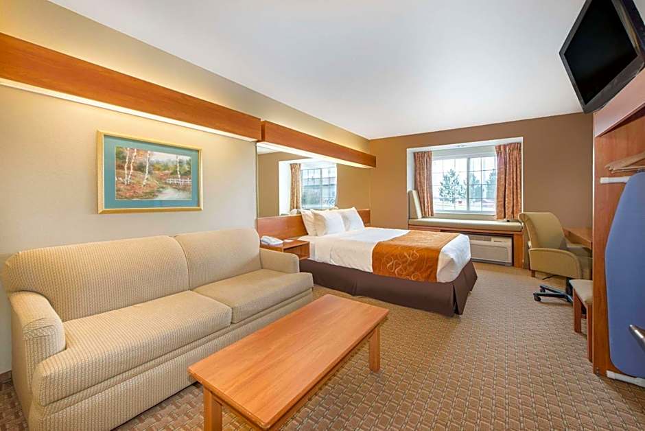 Microtel Inn & Suites by Wyndham Raton