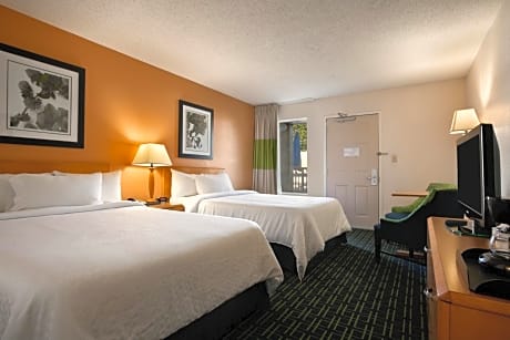 Room with Two Double Beds - Non-Smoking