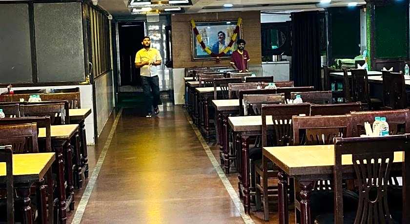 Chetan International Hotel