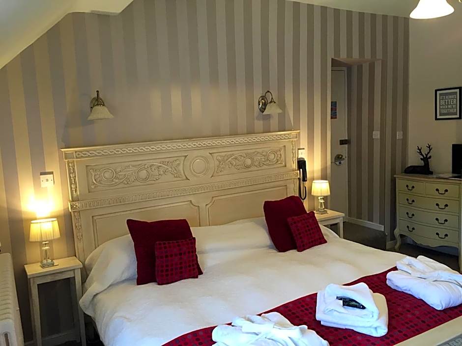 The Hand at Llanarmon