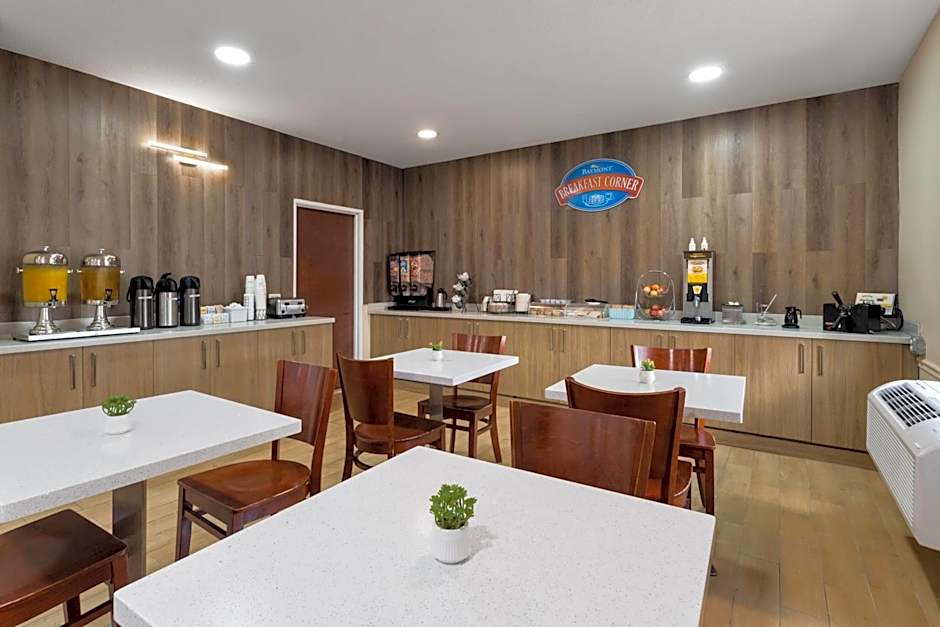 Baymont by Wyndham Savannah/Garden City