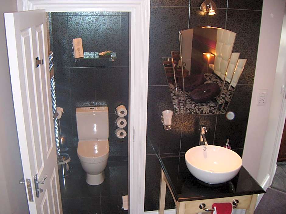 Grimscote Manor Hotel