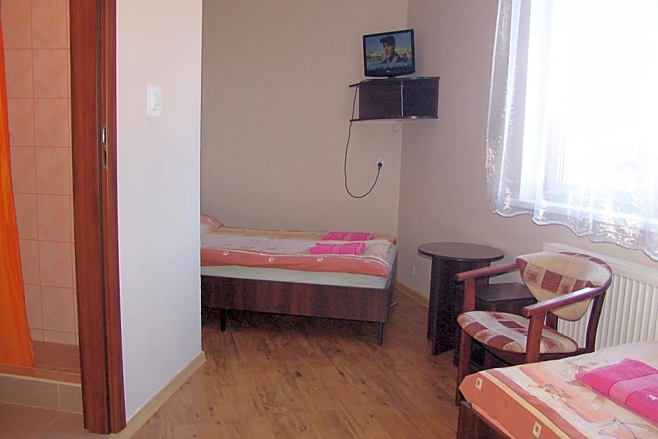 Willa Białe Piaski Pokoje i Noclegi Białogóra