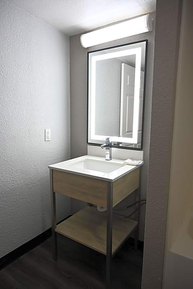 Motel 6 Hazelwood