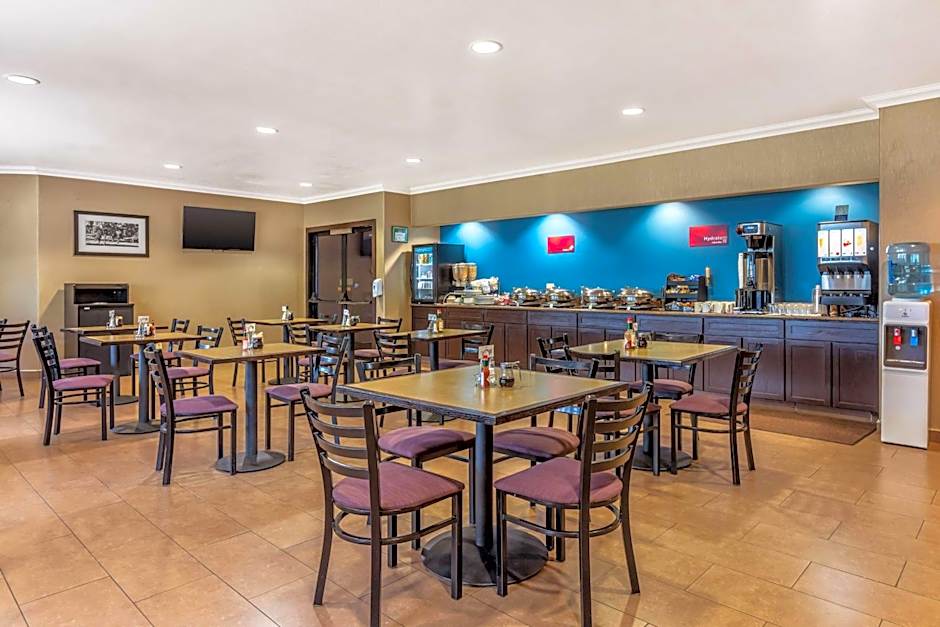 Best Western Plus Wine Country Inn & Suites