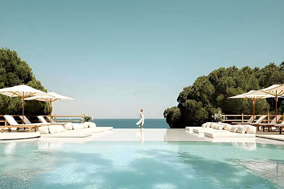 Perios Beach House - Adults Only