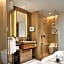 HUALUXE Ningbo Harbor City By IHG