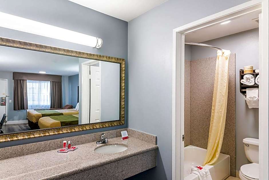 Econo Lodge Hesperia - Victorville I-15