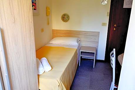 Economy Single Room