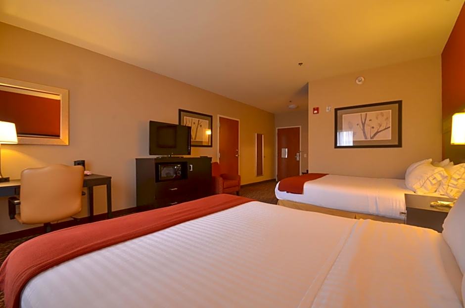 Holiday Inn Express Pine Bluff - Pines Mall Hotel By IHG