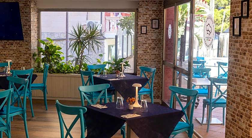 Hotel Seramar Luna-Luna Park