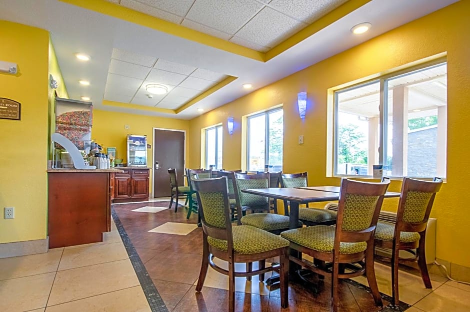 Quality Inn & Suites Glenmont - Albany South