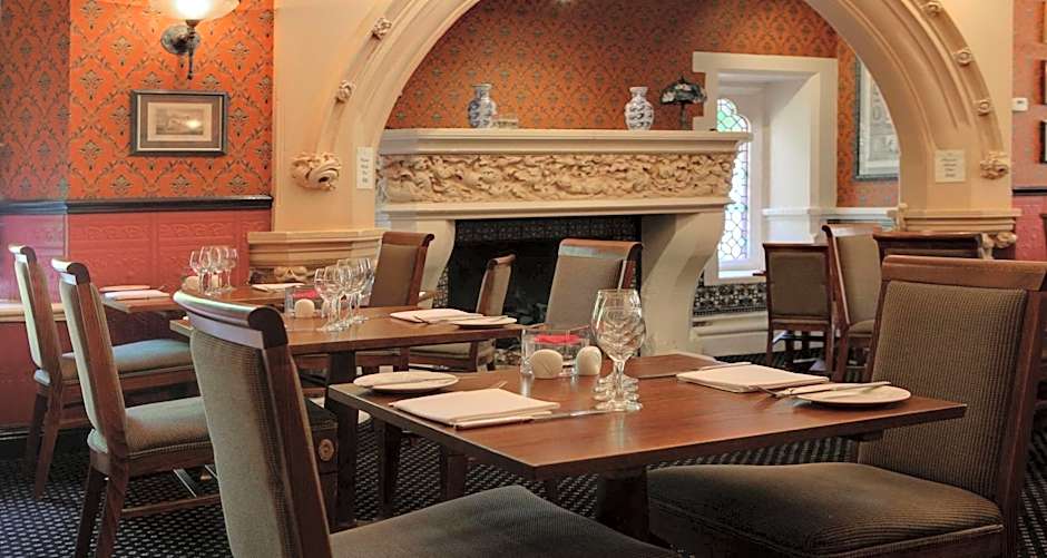 Best Western Plus Grim'S Dyke Hotel