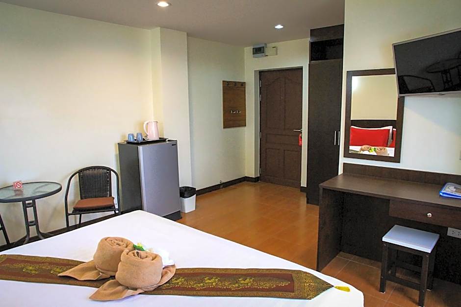 Sky Villa Hua Hin Guesthouse - Adults-Only