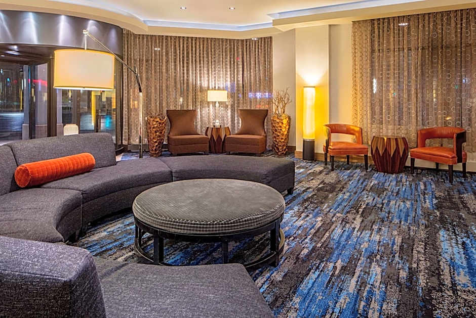 DoubleTree Suites By Hilton Minneapolis