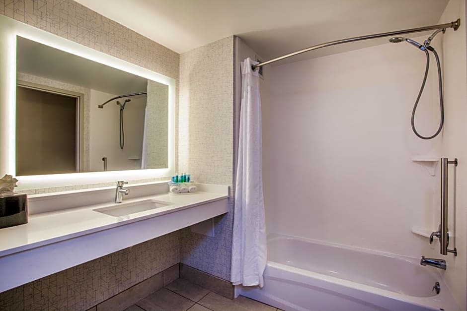 Holiday Inn Express & Suites Lexington Park California By IHG
