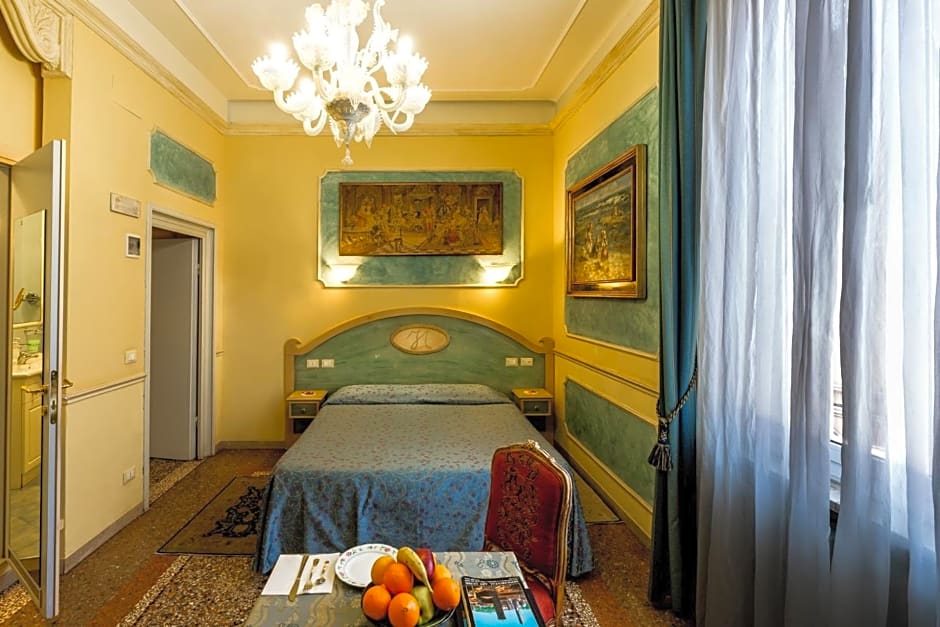 Antica Residenza D'Azeglio Room&Breakfast di Charme