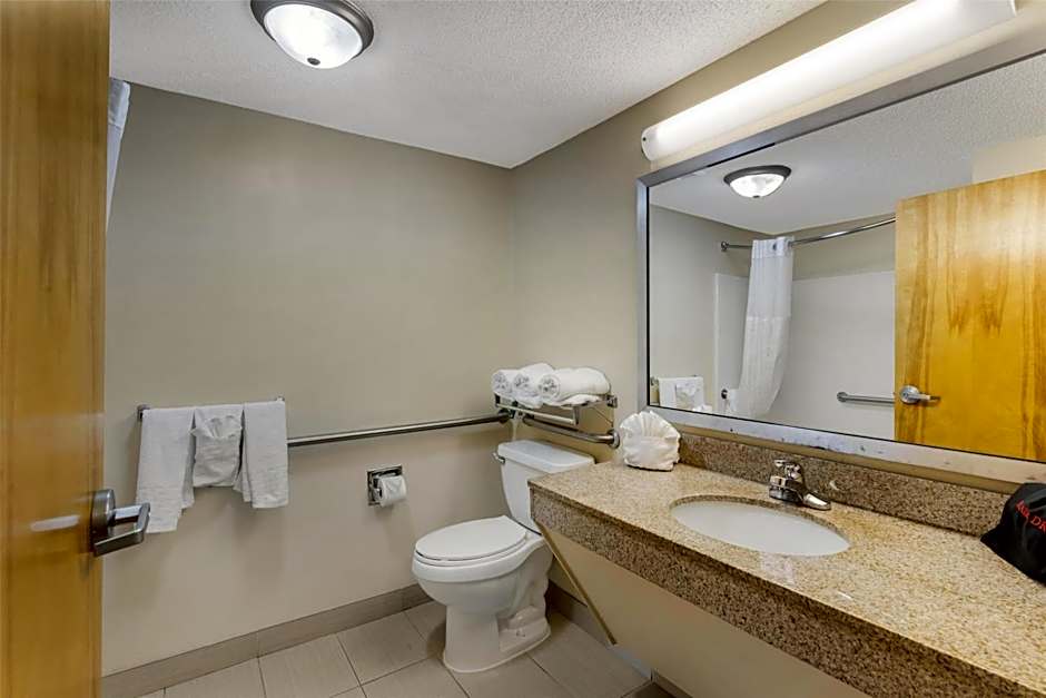 Best Western Plus Richmond Hill Inn
