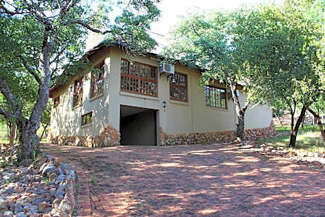 Thabaledi Game Lodge