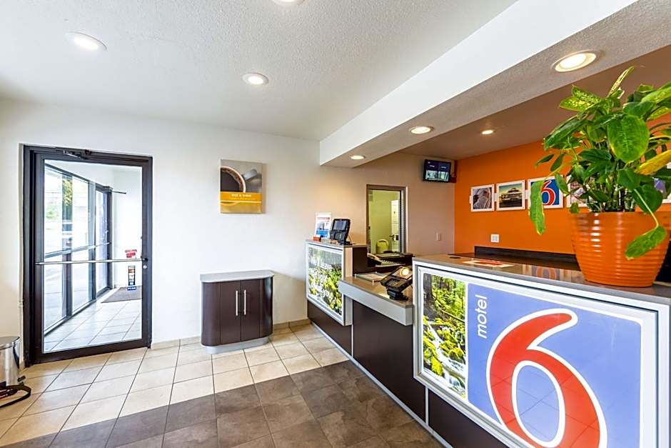 Motel 6-Klamath Falls, OR