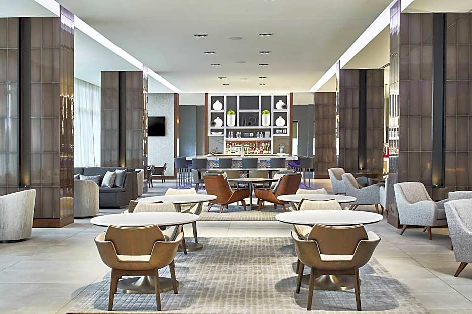 AC Hotel by Marriott Atlanta Airport Gateway