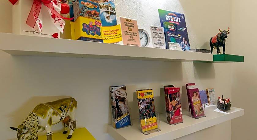 Giardino Giusti House & Court